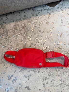 Lululemon Belt Bag *older edition